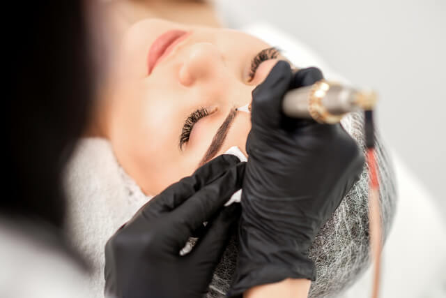 The Science of Eyebrow Embroidery: How It Works and Why It Lasts